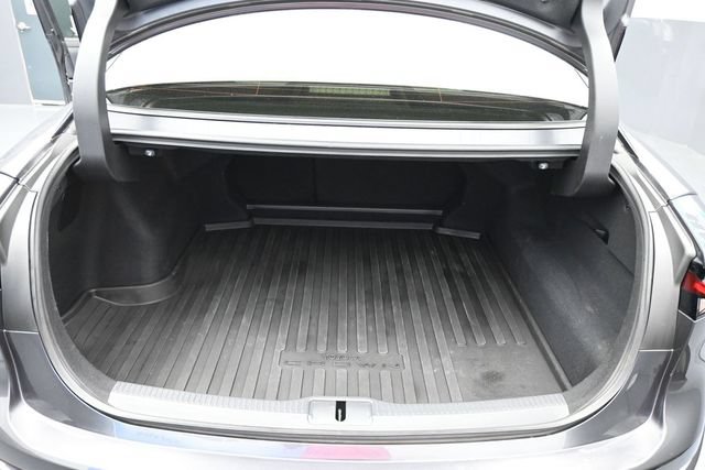 Used 2024 Toyota Crown AWD/4WD image 9