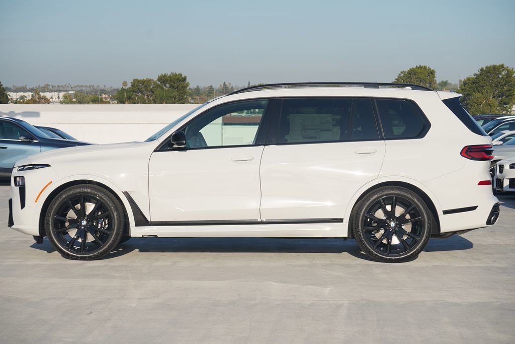 New 2026 BMW X7 M60i w/ Climate Comfort Package image 4