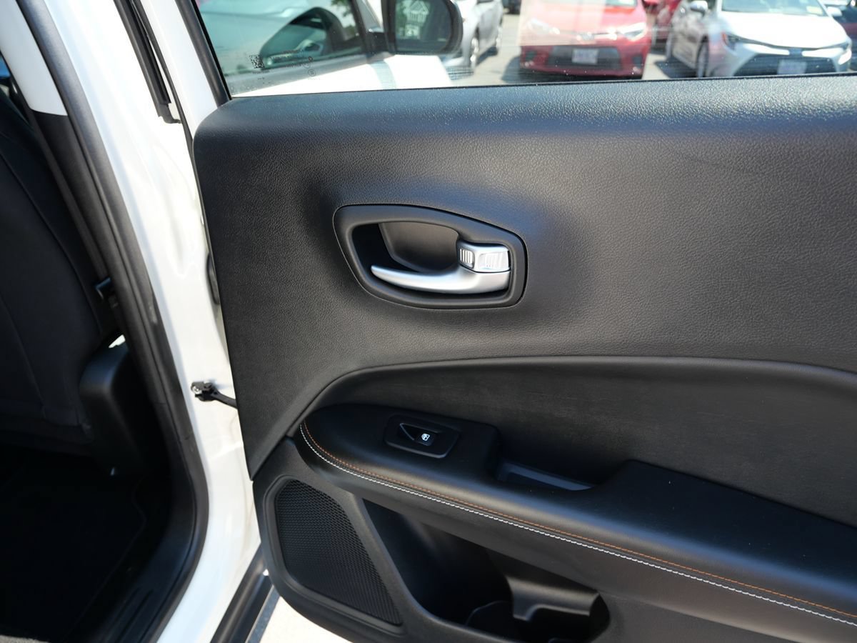 Used 2020 Jeep Compass Sport w/ Tech Group AWD/4WD image 33