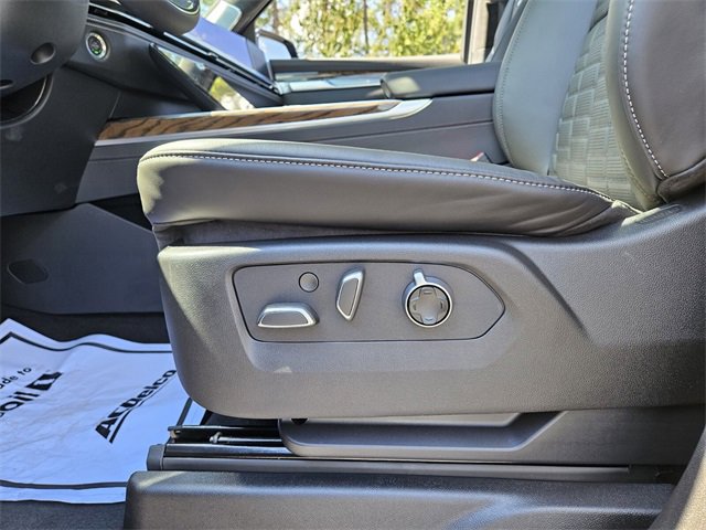 New 2025 Cadillac Escalade ESV Sport Platinum w/ LPO, ONYX Package image 11