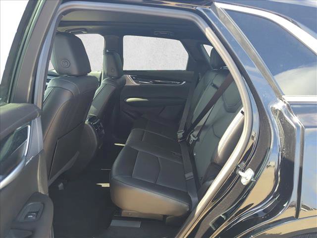 New 2026 Cadillac XT5 Premium Luxury w/ LPO, ONYX Package FWD image 16