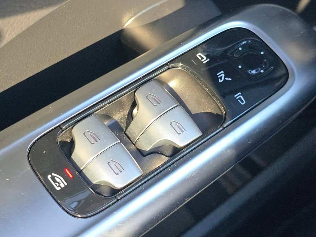 Used 2026 Mercedes-Benz C 300 4MATIC Sedan image 27