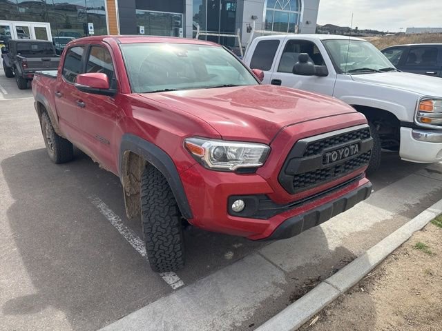 Used 2019 Toyota Tacoma TRD Off-Road image 2