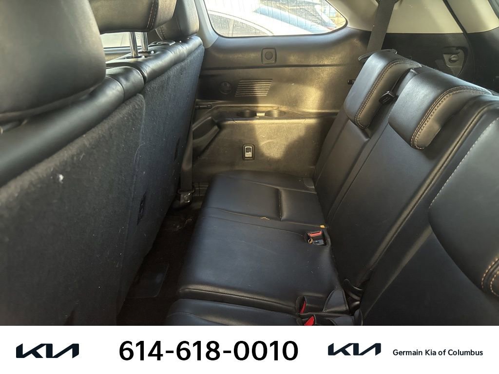 Used 2016 Toyota Highlander XLE image 12