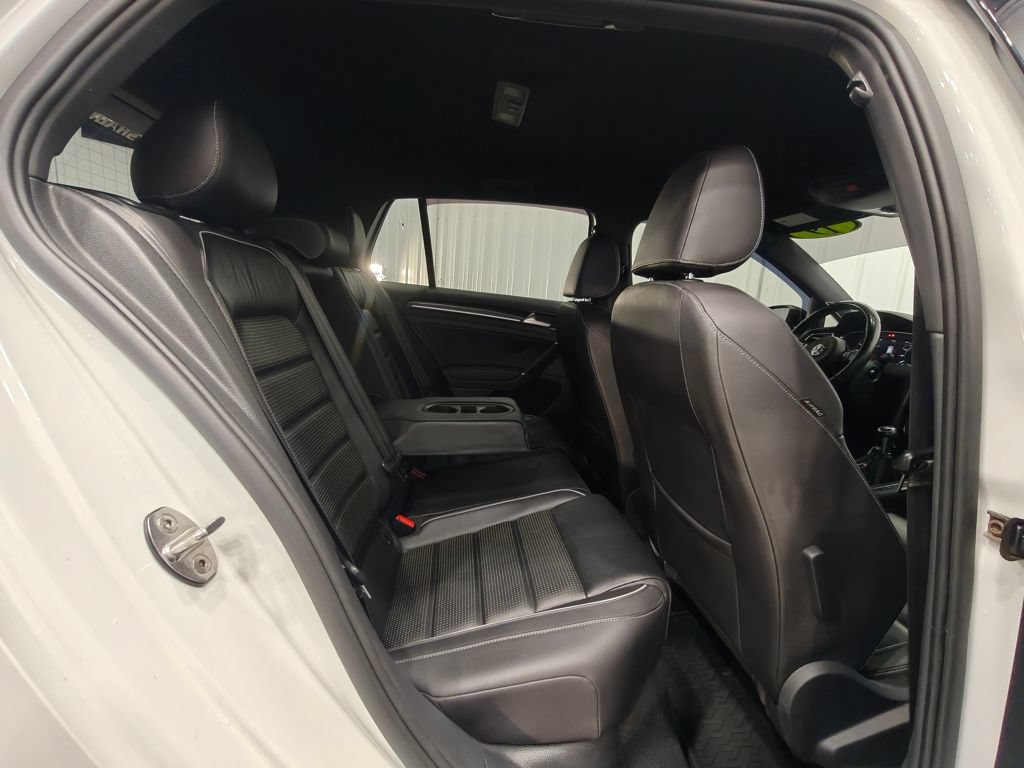 Used 2019 Volkswagen Golf R 4-Door AWD/4WD image 23