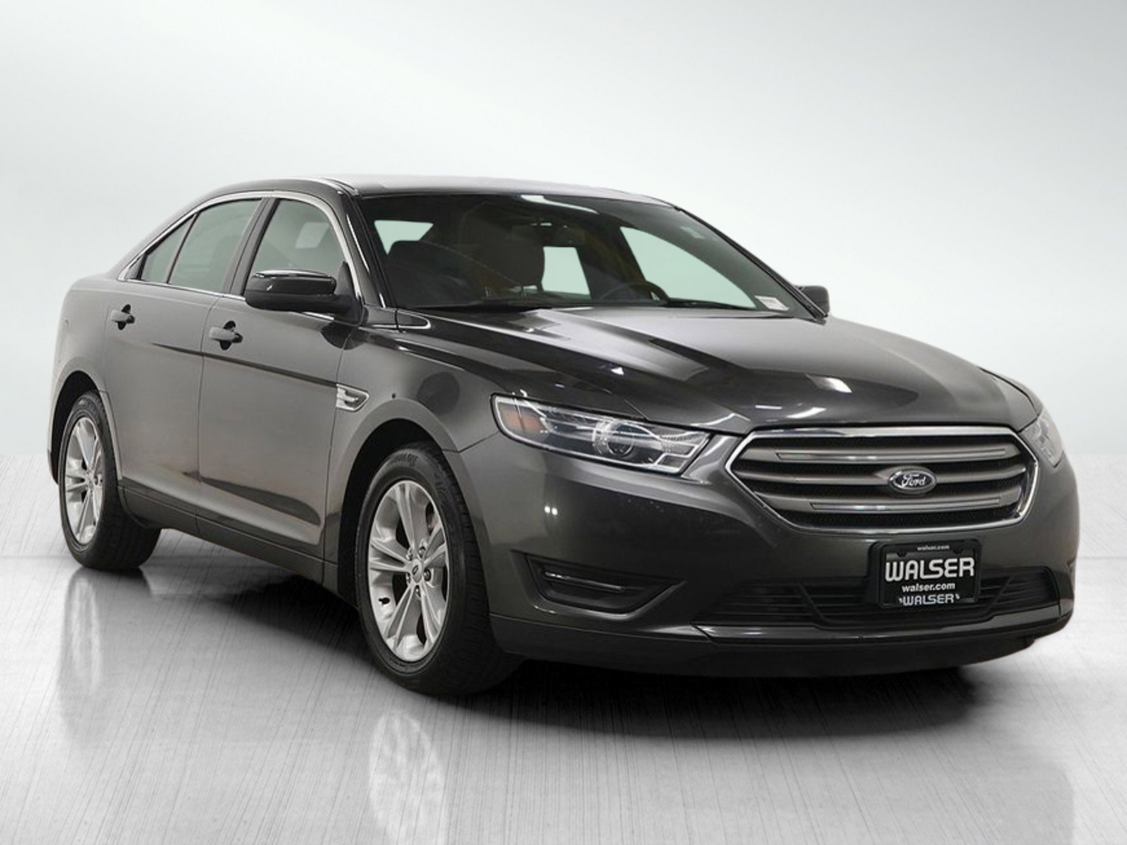 Used 2018 Ford Taurus SEL w/ Equipment Group 201A image 8