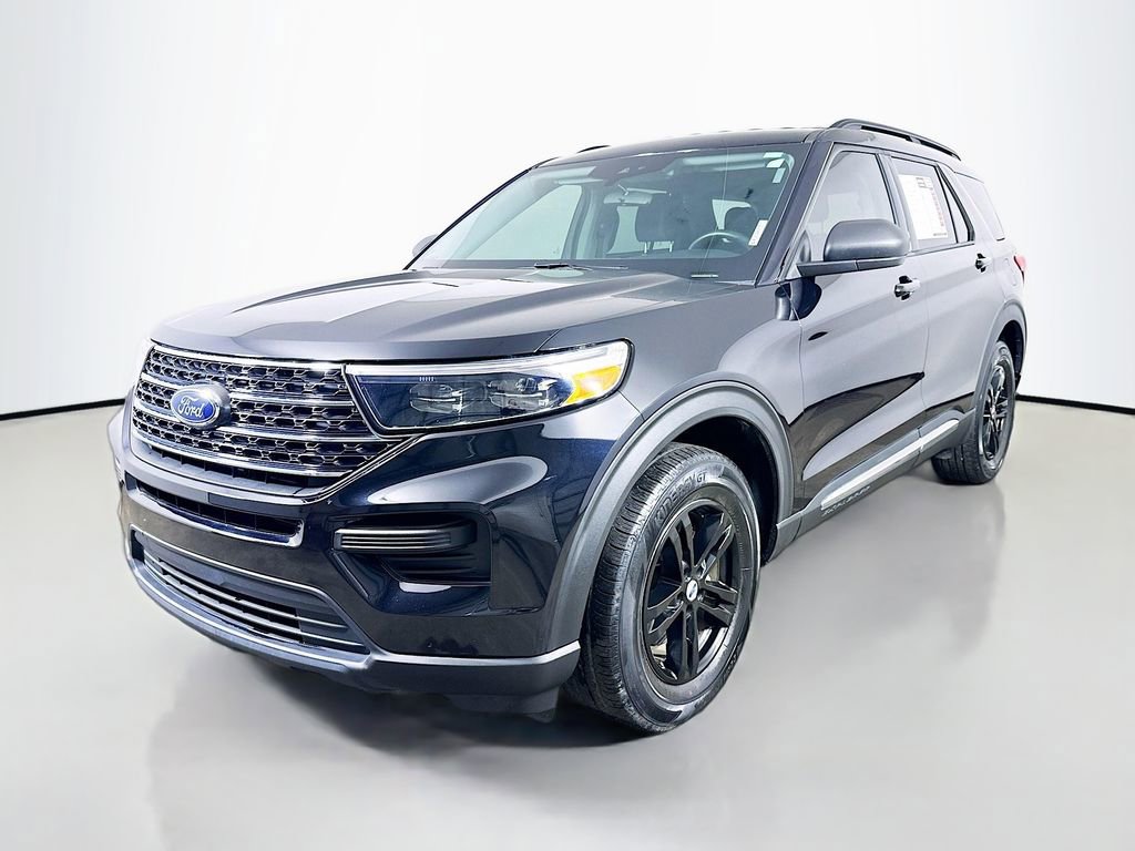 Used 2023 Ford Explorer XLT RWD image 3