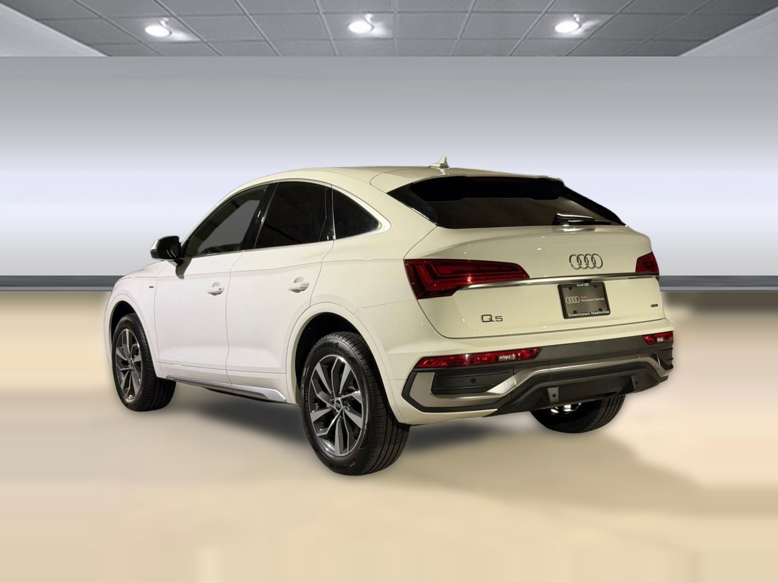 Certified 2023 Audi Q5 2.0T Premium Plus w/ Premium Plus Package image 3