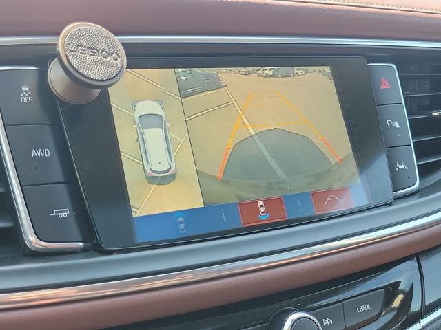 Used 2018 Buick Enclave Avenir w/ Avenir Technology Package AWD/4WD image 18