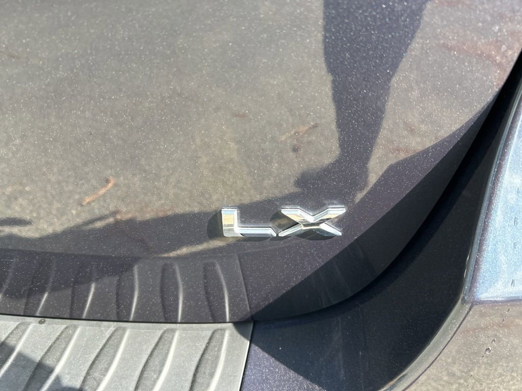 Used 2016 Kia Sedona LX w/ Option Group 020 image 10