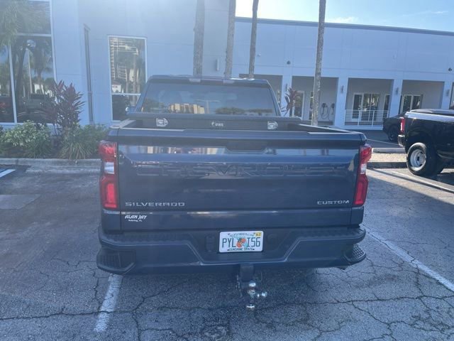 Used 2021 Chevrolet Silverado 1500 Custom RWD image 3