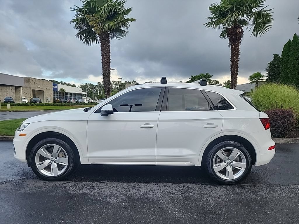 Used 2019 Audi Q5 2.0T Premium w/ Convenience Package AWD/4WD image 2