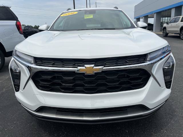 New 2026 Chevrolet Trax LT w/ LT Convenience Package FWD image 7