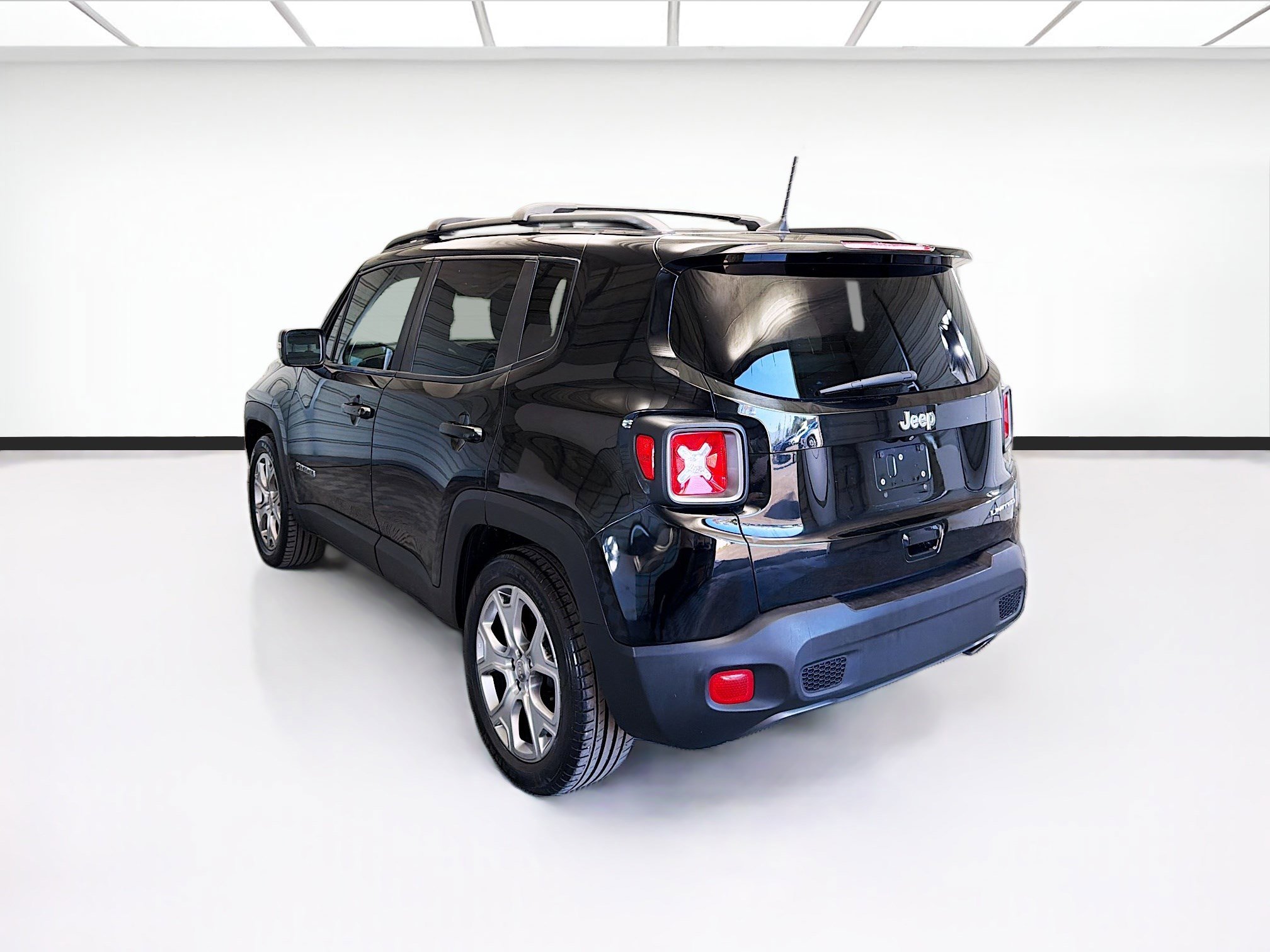 Used 2019 Jeep Renegade Limited w/ UConnect 8.4 Nav Group image 6