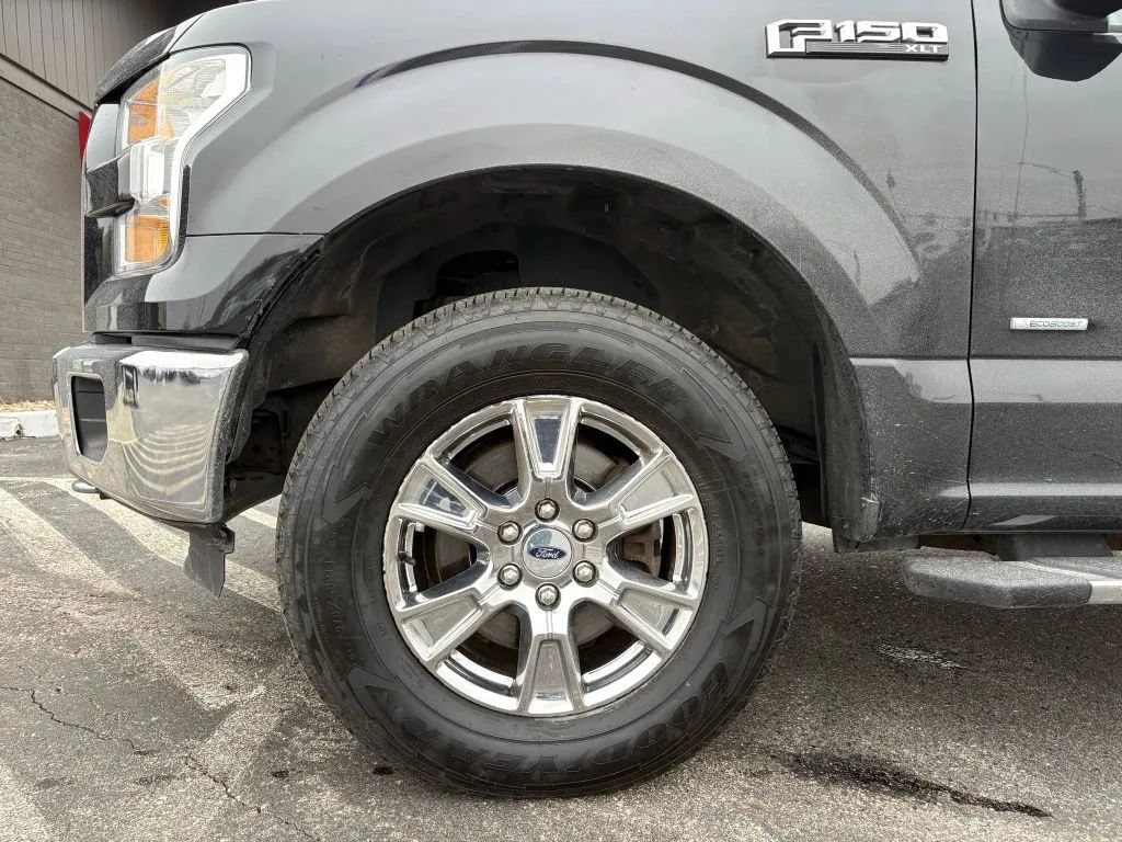 Used 2015 Ford F150 XLT w/ Equipment Group 302A Luxury AWD/4WD image 26