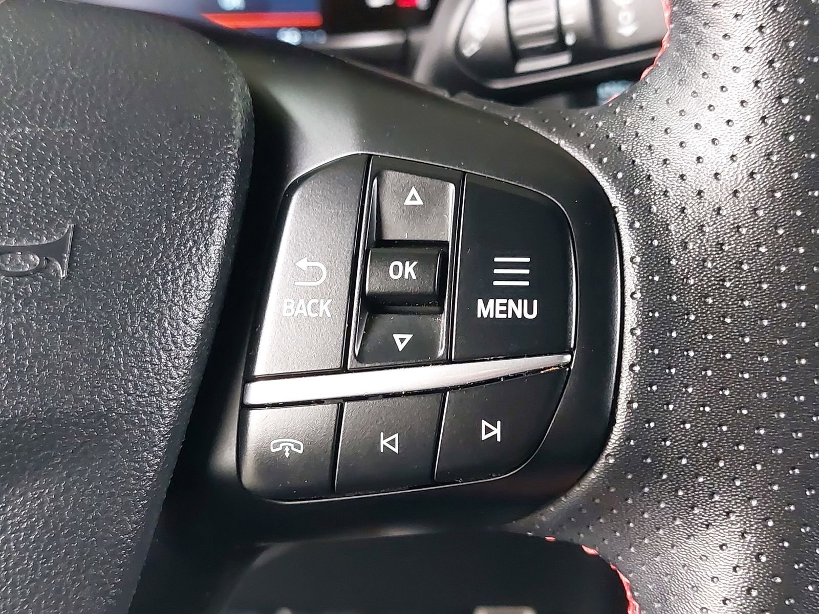 Used 2024 Ford Escape ST-Line image 18