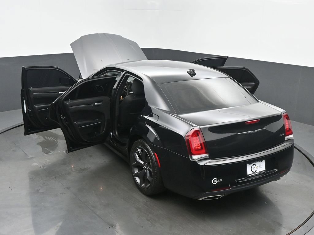 Used 2022 Chrysler 300 Touring w/ Sport Appearance Package RWD image 62