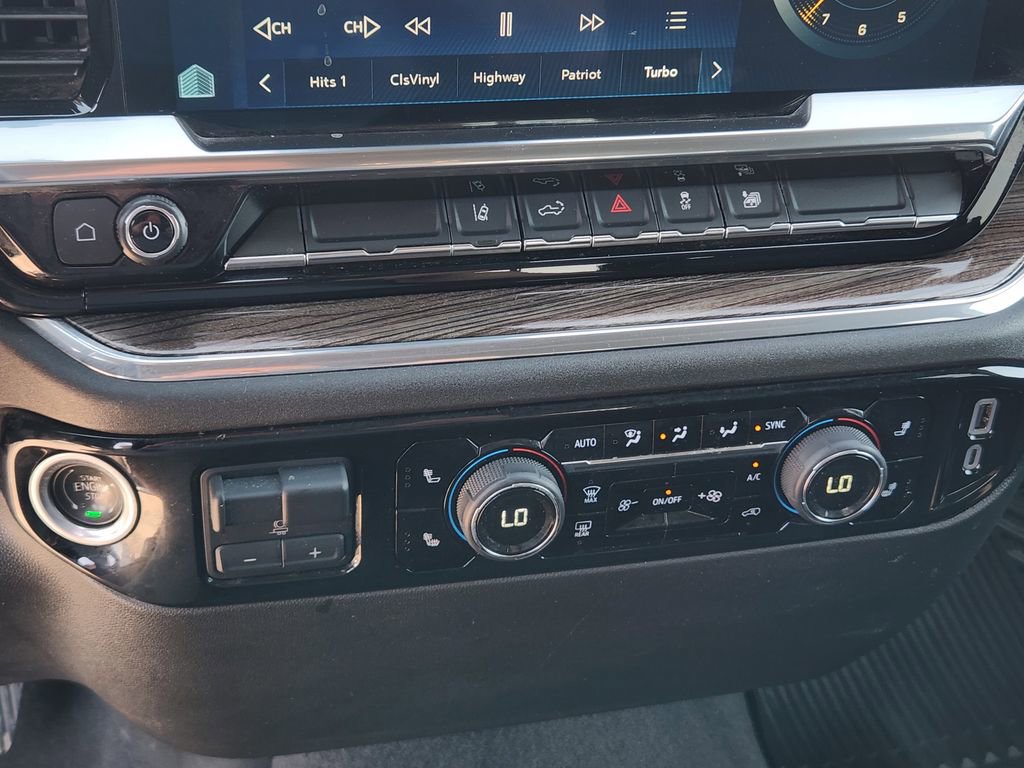 Used 2024 Chevrolet Silverado 3500 LT w/ Convenience Package image 25