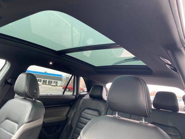 Used 2023 Volkswagen Atlas Cross Sport SEL Premium R-Line image 15