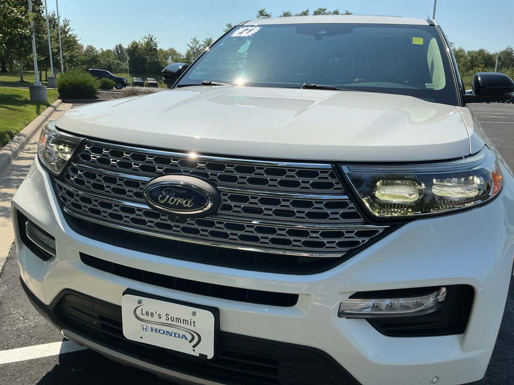 Used 2021 Ford Explorer Limited w/ Equipment Group 301A AWD/4WD image 18