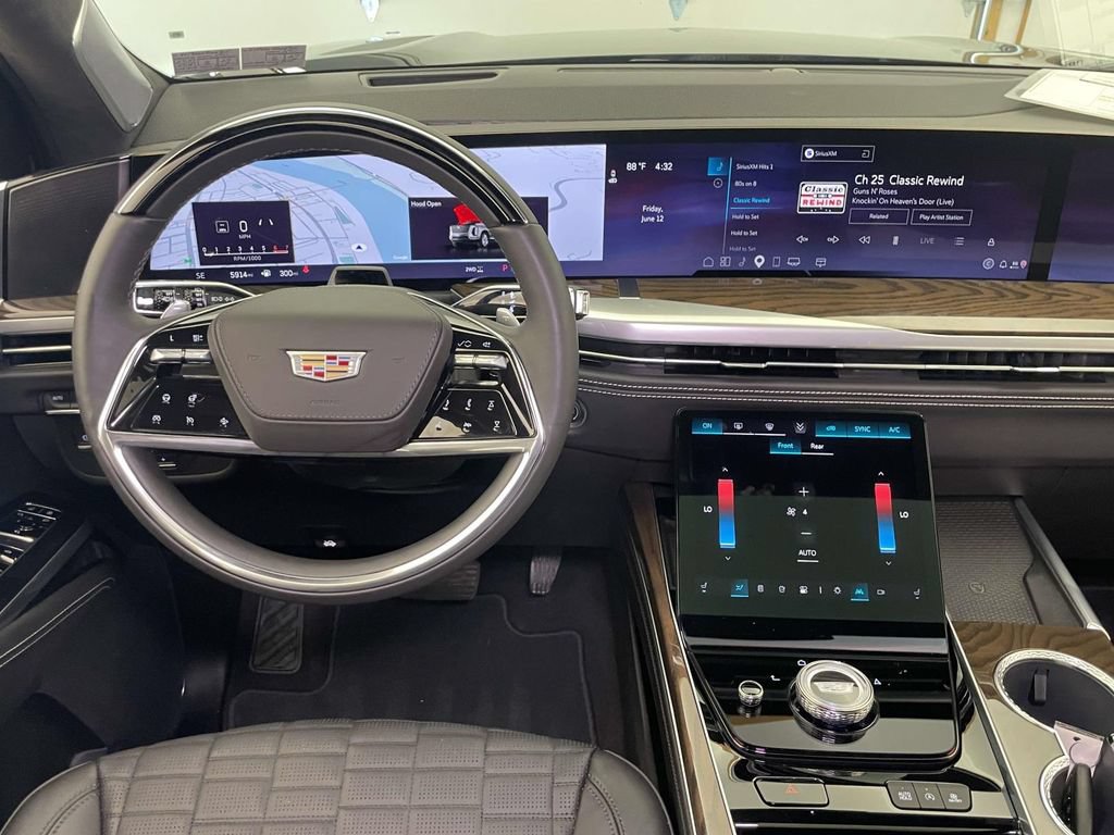 Used 2026 Cadillac Escalade Platinum Sport w/ LPO, ONYX Package AWD/4WD image 29