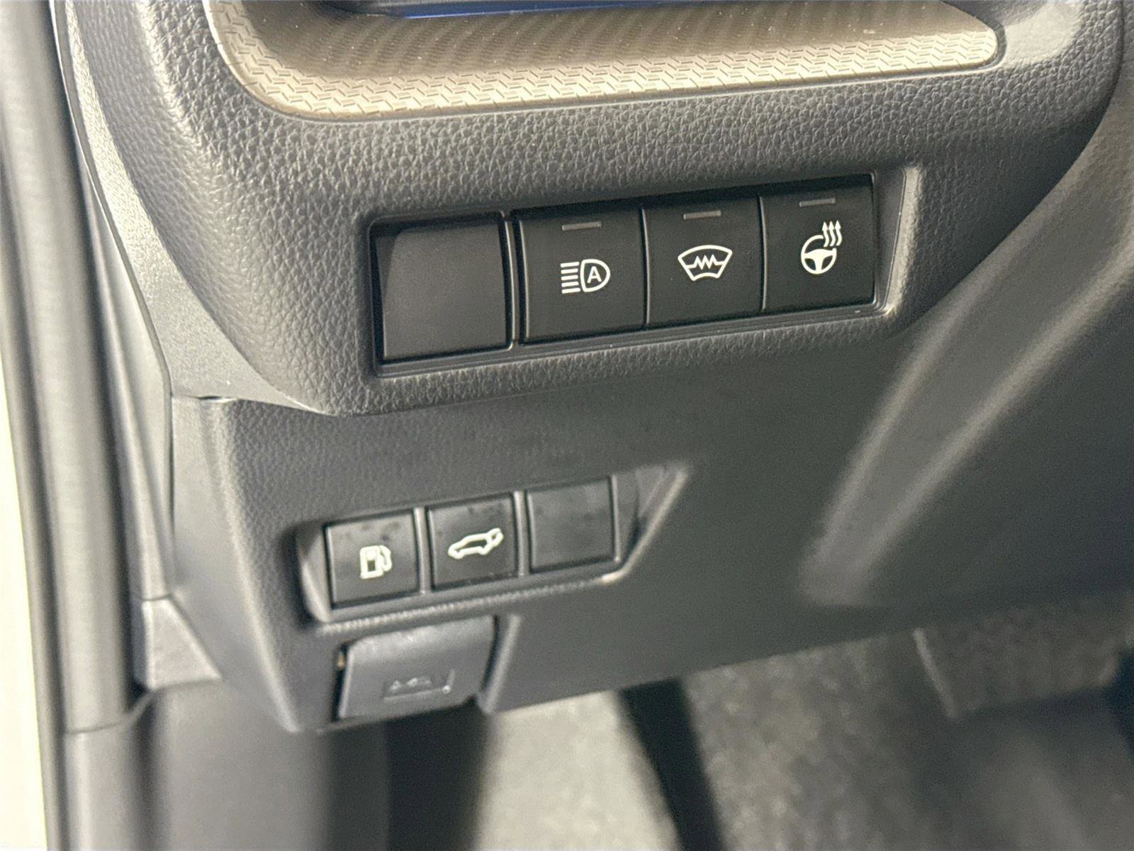 Used 2024 Toyota Prius Limited w/ Limited Premium Package image 16