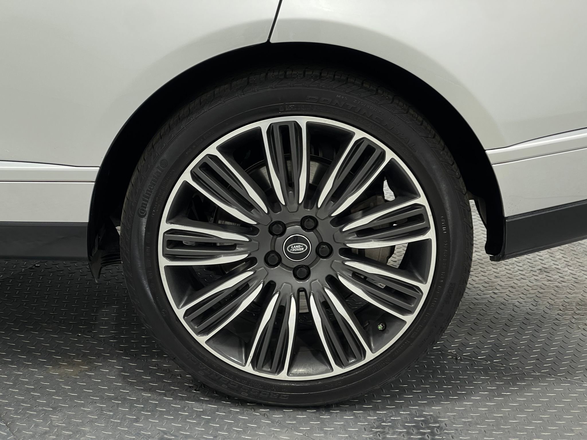 Used 2018 Land Rover Range Rover HSE AWD/4WD image 36