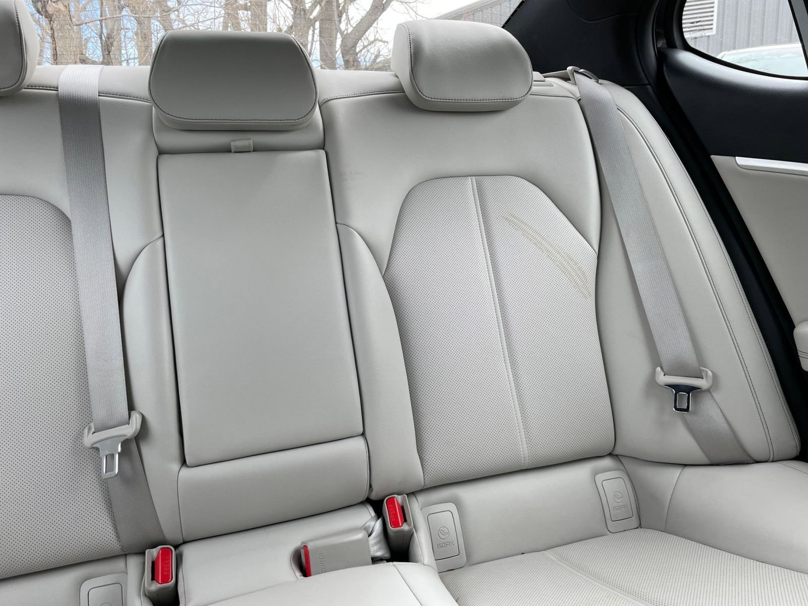 Used 2025 Genesis G70 2.5T image 40