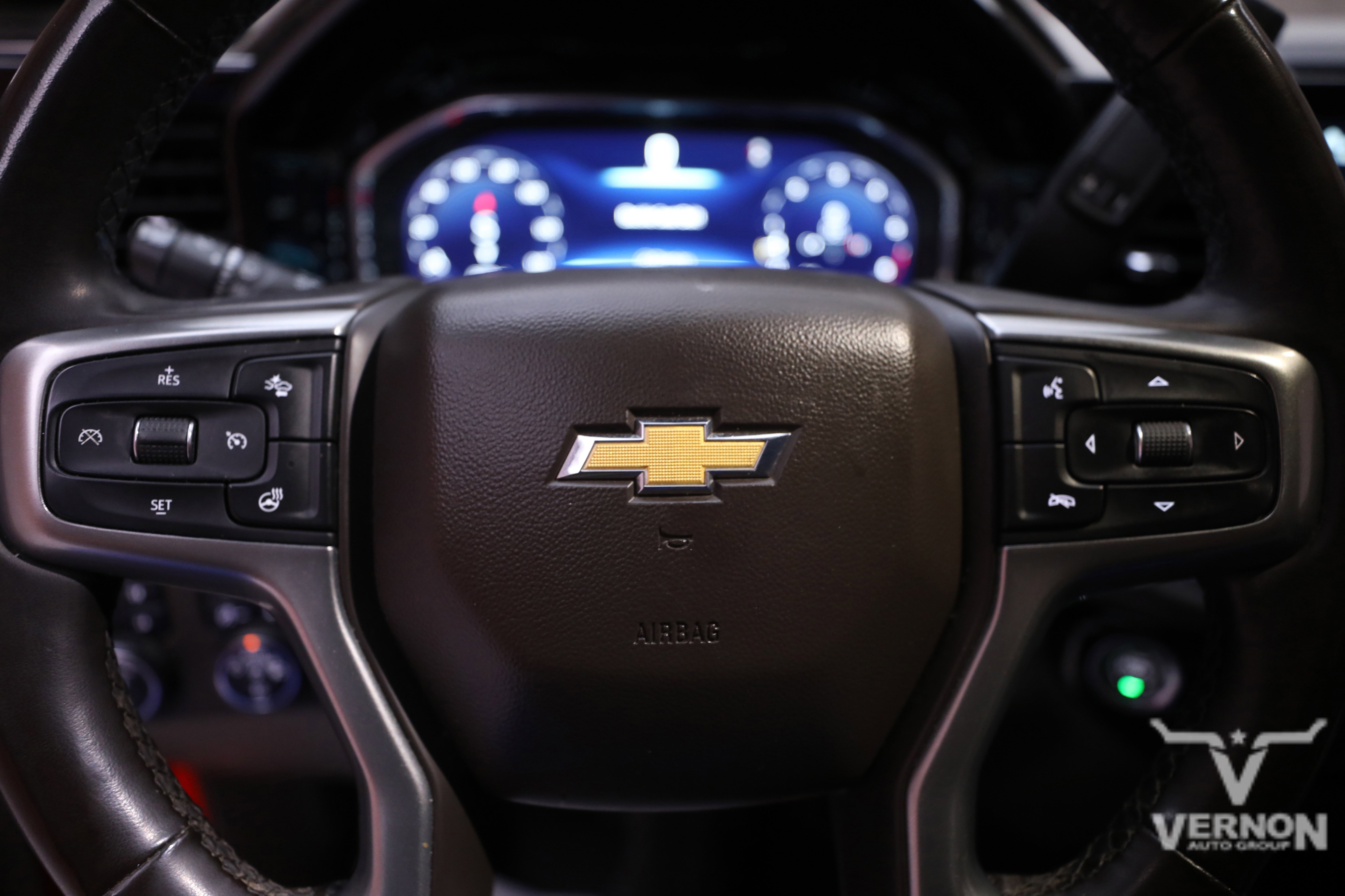 Used 2024 Chevrolet Silverado 3500 LTZ w/ LTZ Convenience Package image 23