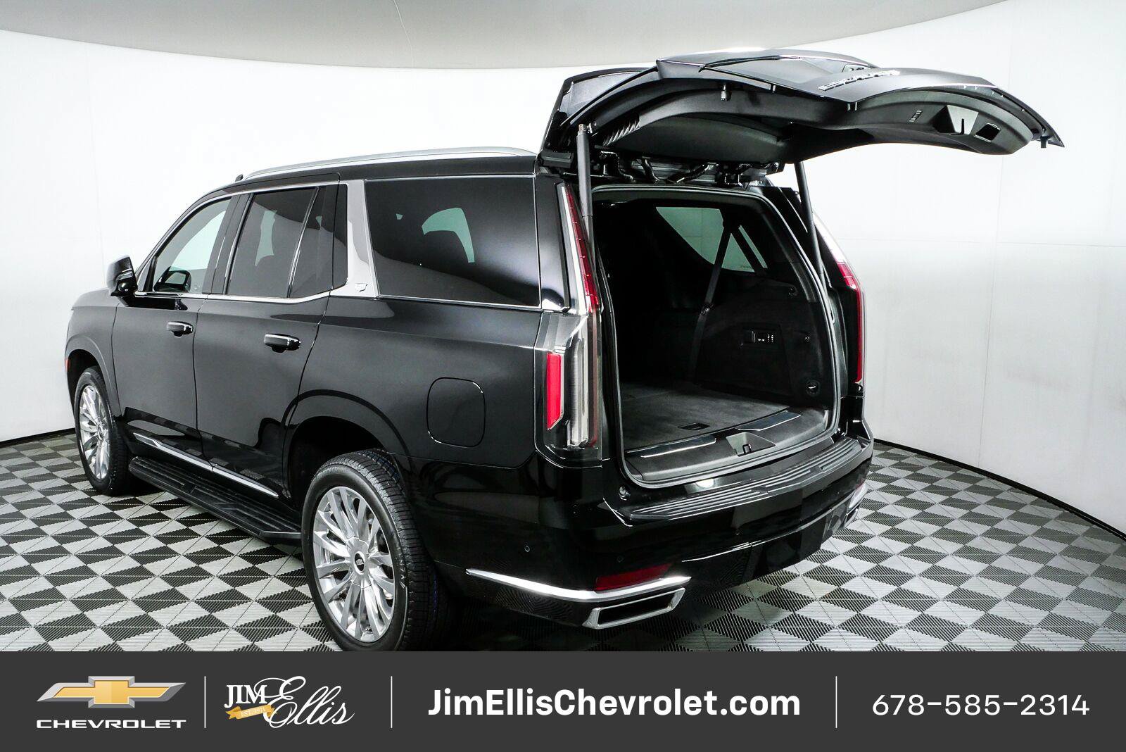 Used 2021 Cadillac Escalade Premium Luxury AWD/4WD image 36