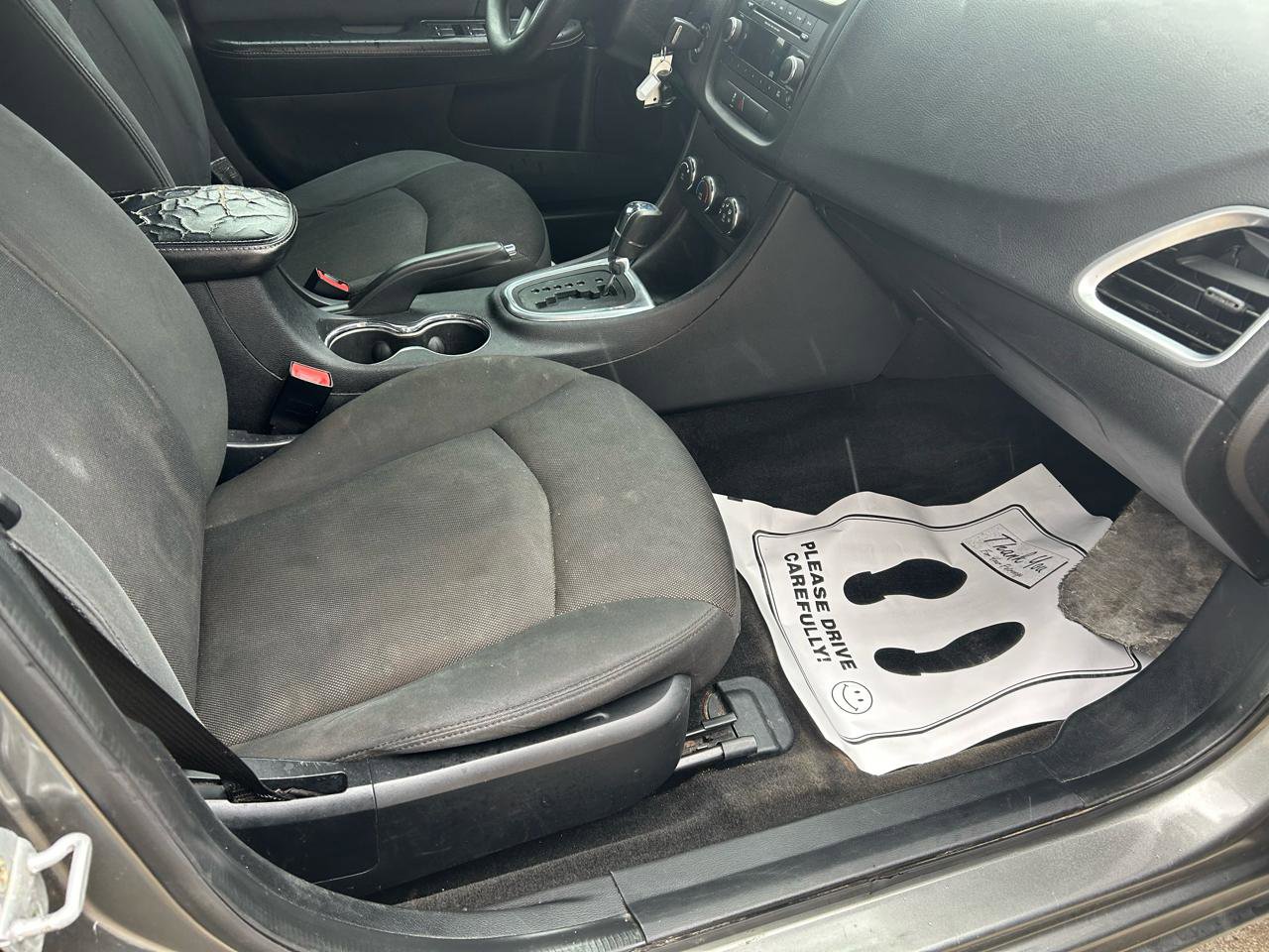 Used 2012 Dodge Avenger SE FWD image 12