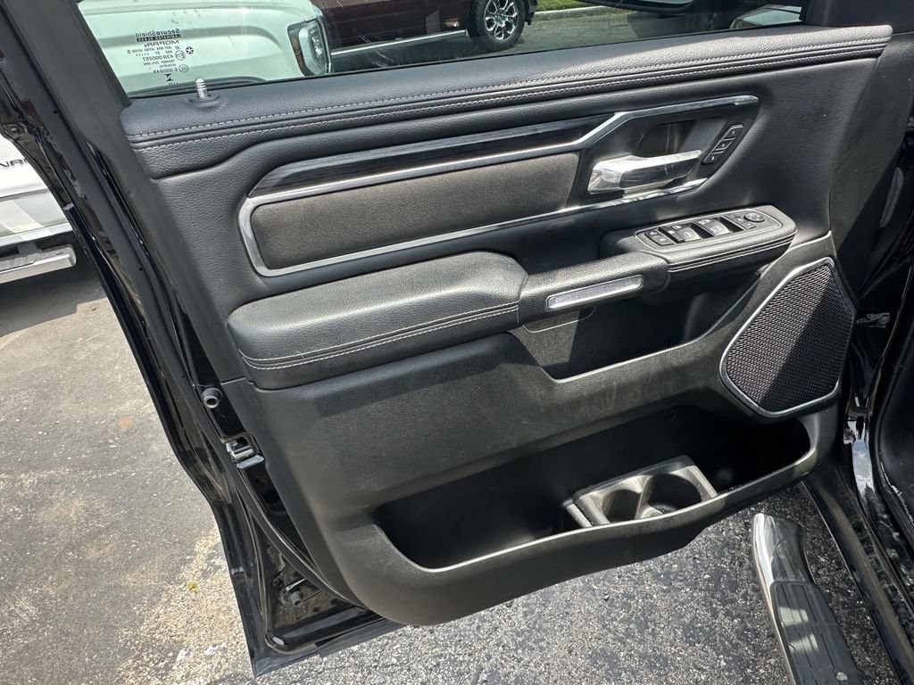 Used 2023 RAM 1500 Laramie AWD/4WD image 17