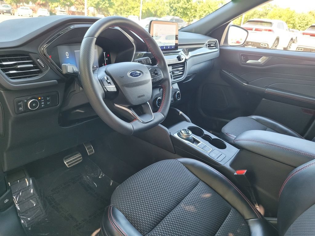 Used 2024 Ford Escape ST-Line Select AWD/4WD image 11