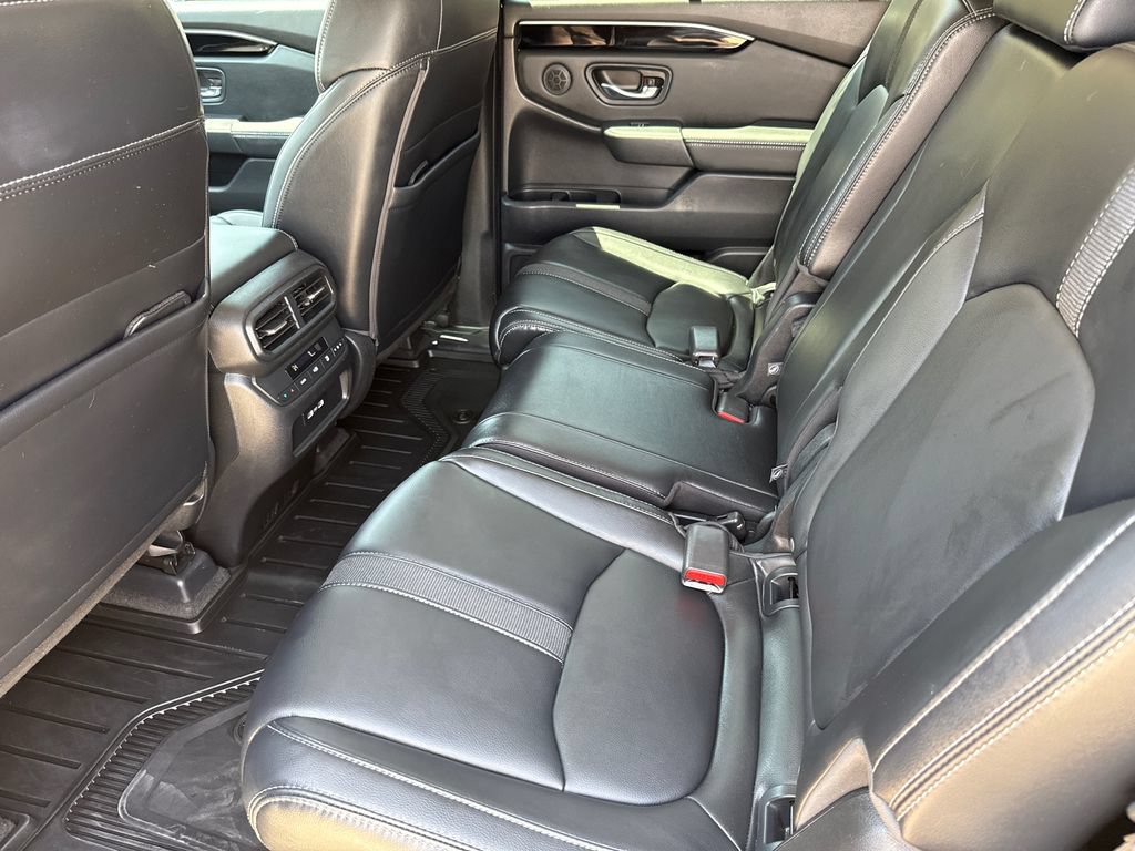 Used 2023 Honda Pilot Touring image 18