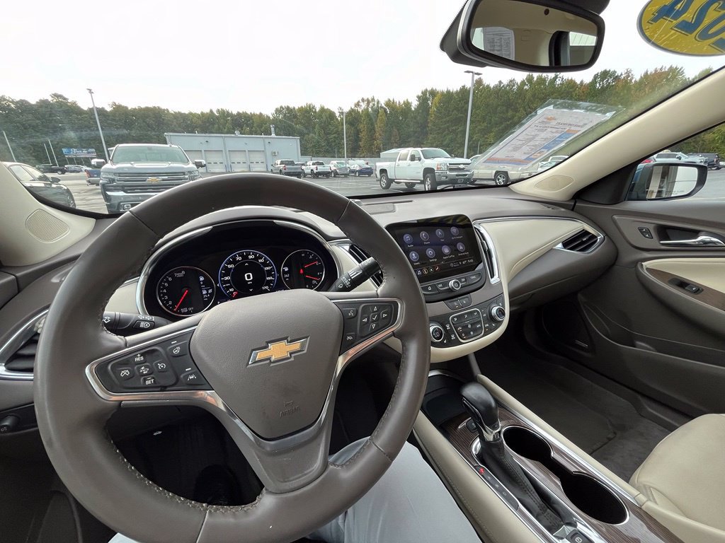 Used 2024 Chevrolet Malibu LT FWD image 19
