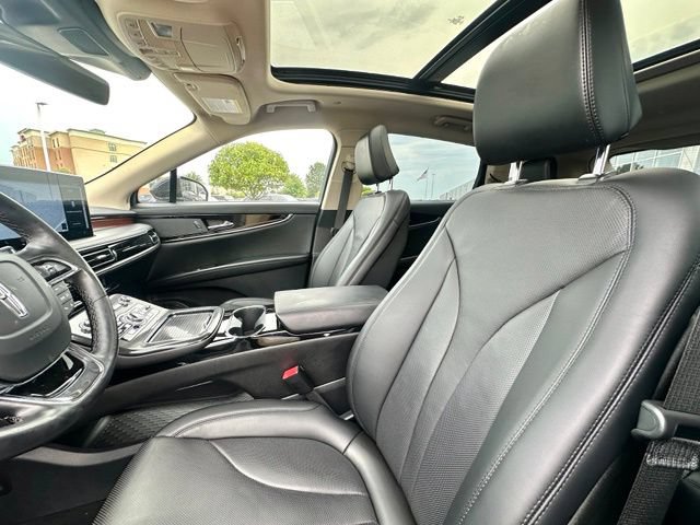 Used 2022 Lincoln Nautilus Reserve w/ Monochromatic Package AWD/4WD image 26