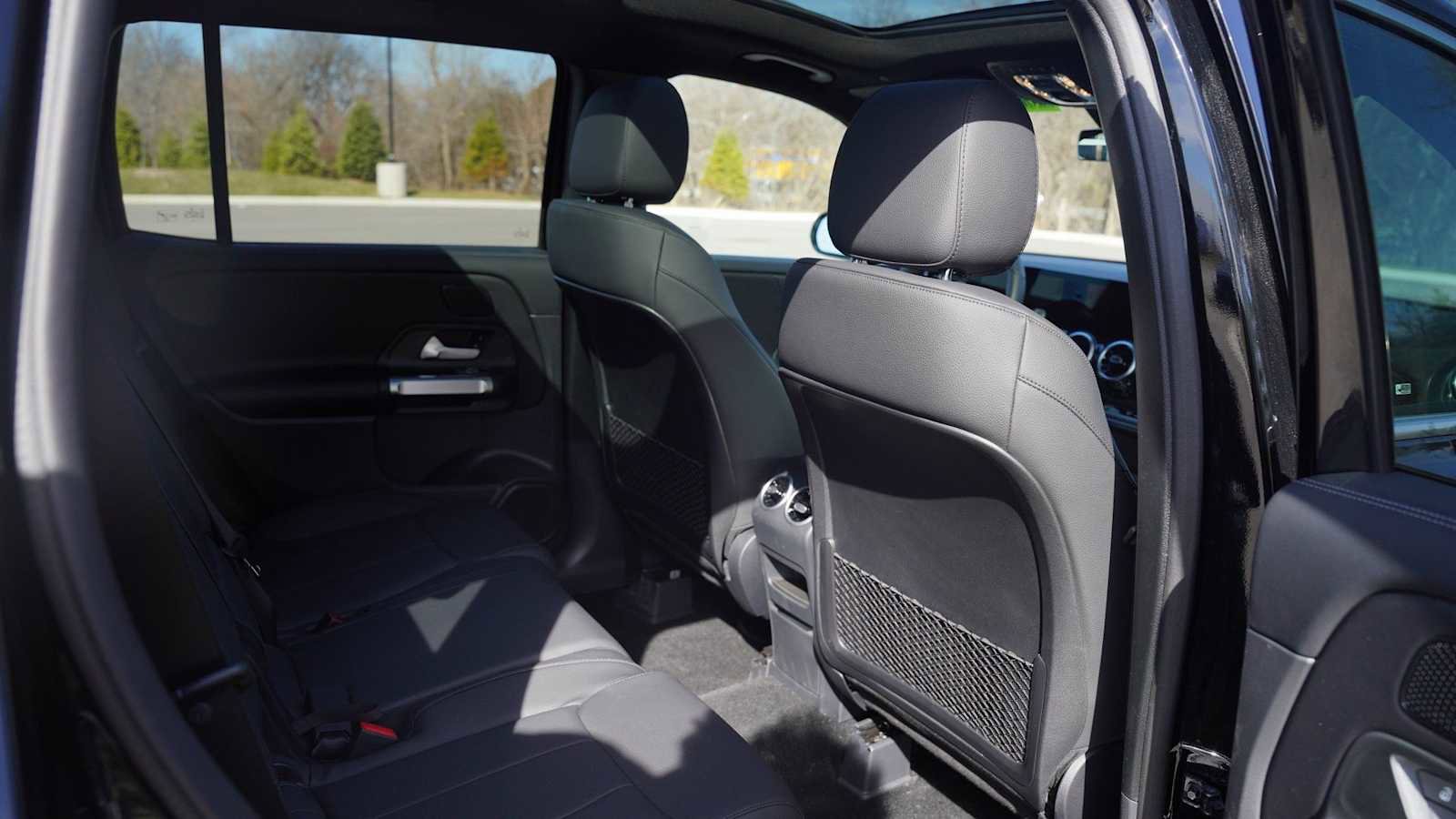 Used 2026 Mercedes-Benz GLB 250 4MATIC image 14