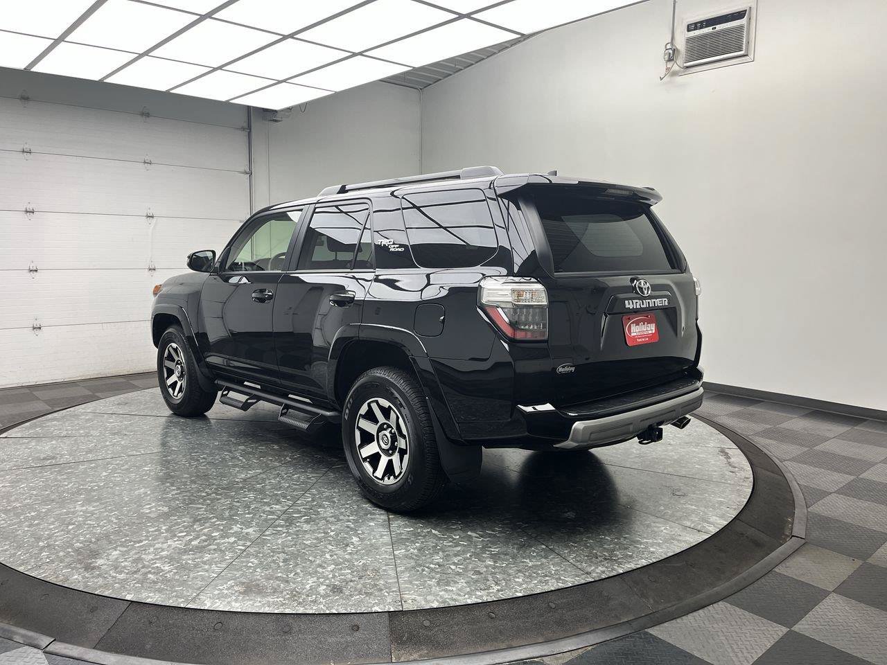 Used 2021 Toyota 4Runner TRD Off-Road Premium w/ Wilderness Package (TMS) AWD/4WD image 2