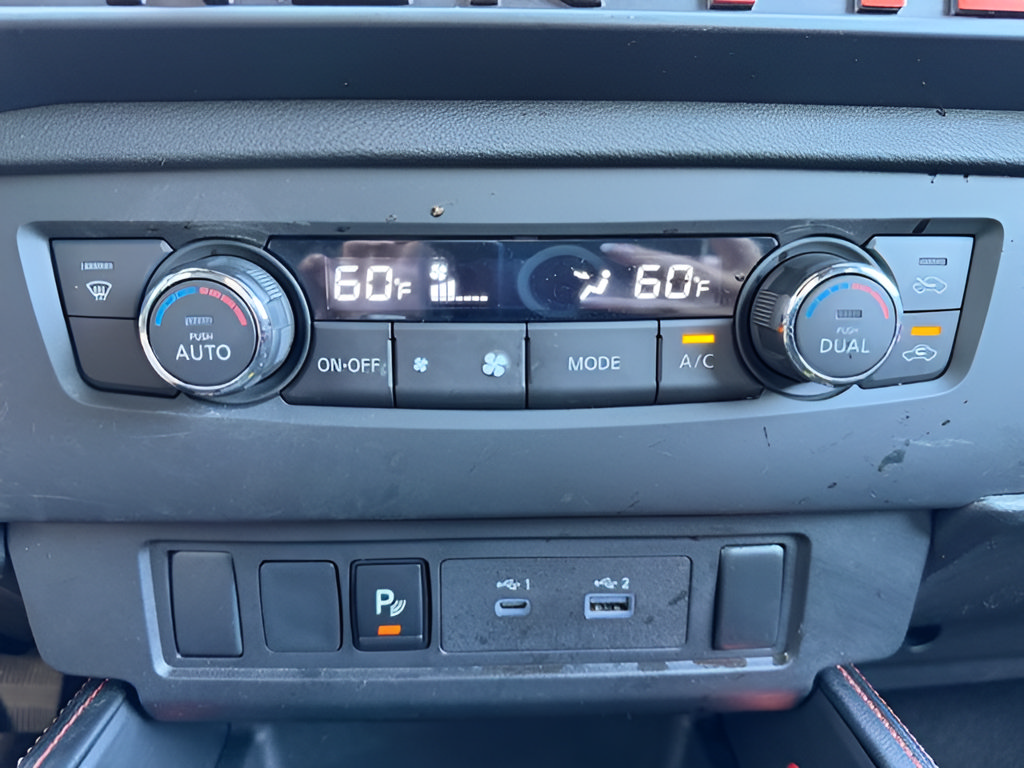 Certified 2025 Nissan Frontier PRO-4X AWD/4WD image 21
