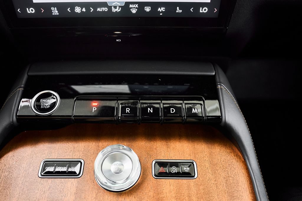 Used 2025 Lincoln Navigator Black Label AWD/4WD image 28