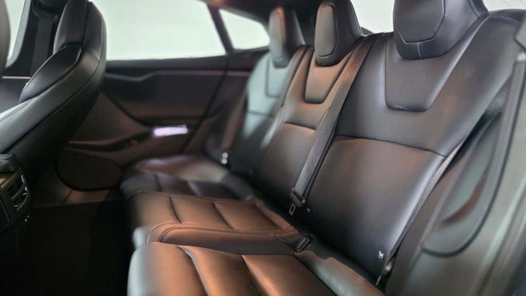 Used 2020 Tesla Model S AWD image 25