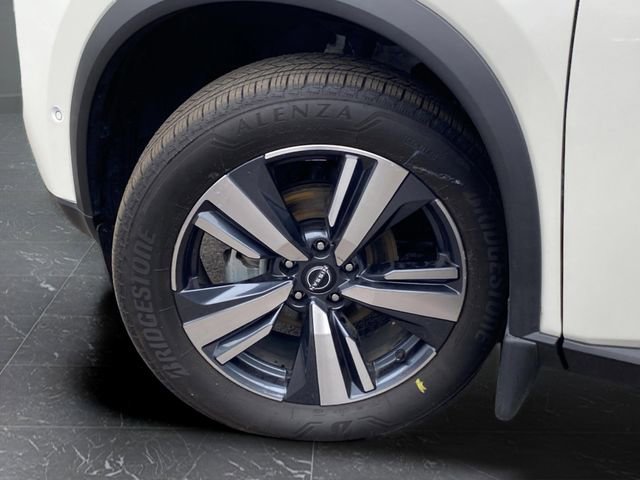 Used 2023 Nissan Rogue SL w/ SL Premium Package image 36