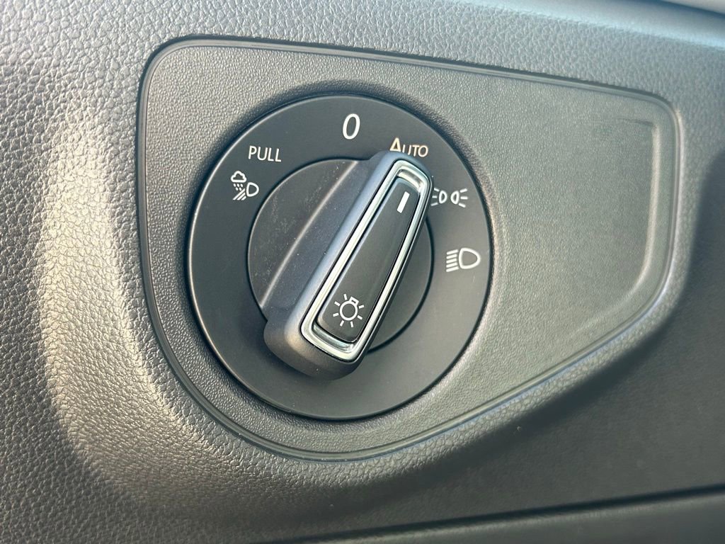 Certified 2022 Volkswagen Atlas SE image 21