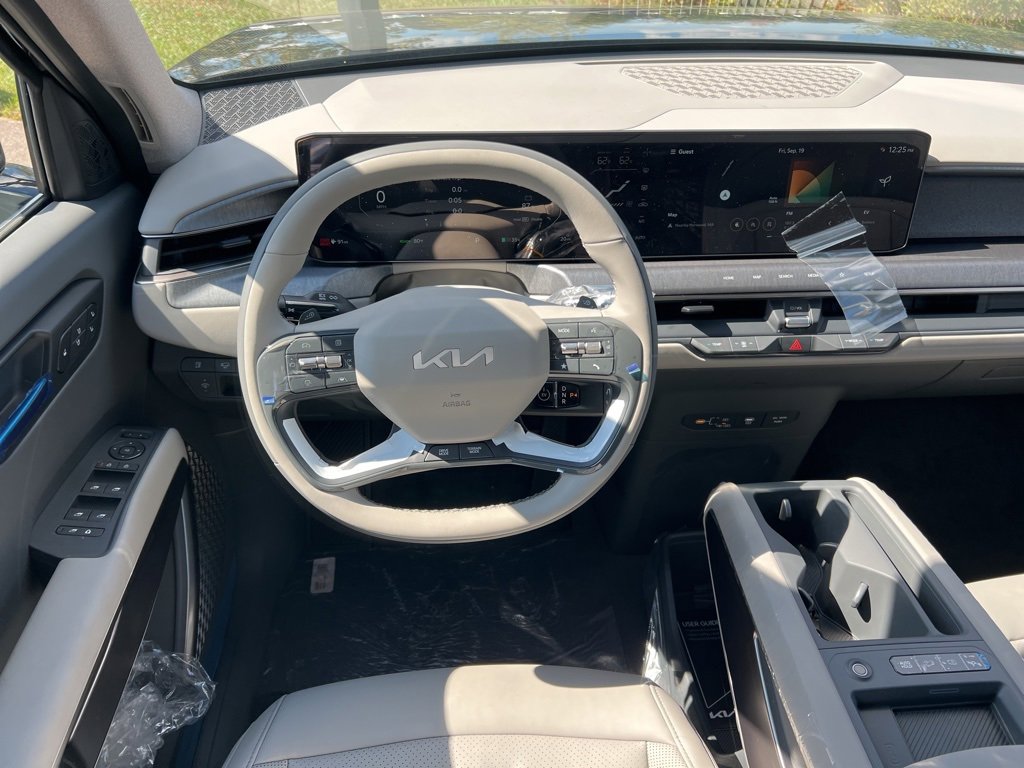 New 2026 Kia EV9 Wind image 10