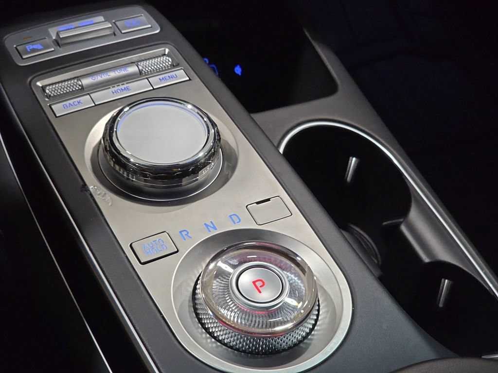 Used 2024 Genesis GV70 2.5T AWD/4WD image 19