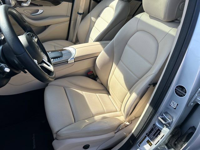 Used 2020 Mercedes-Benz GLC 300 image 16