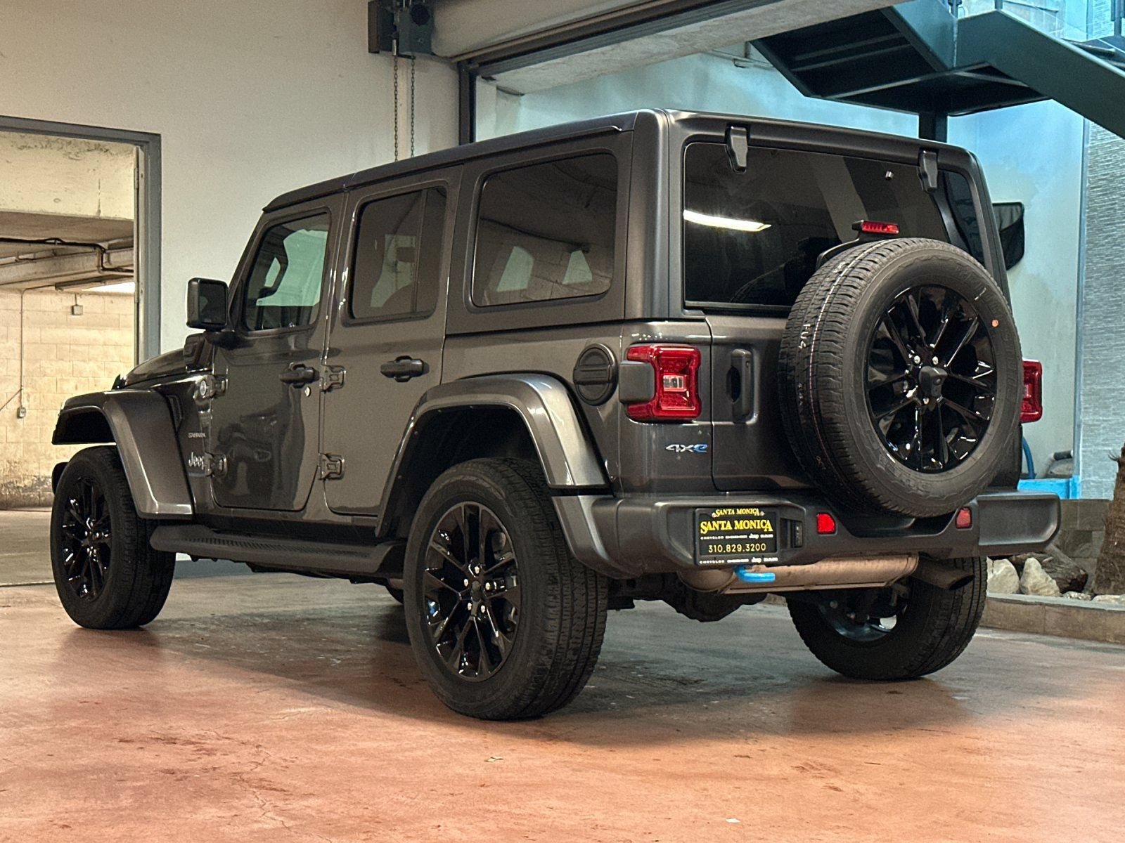 Certified 2023 Jeep Wrangler Unlimited Sahara AWD/4WD image 3