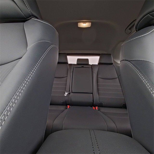 Used 2025 Toyota RAV4 Limited image 27