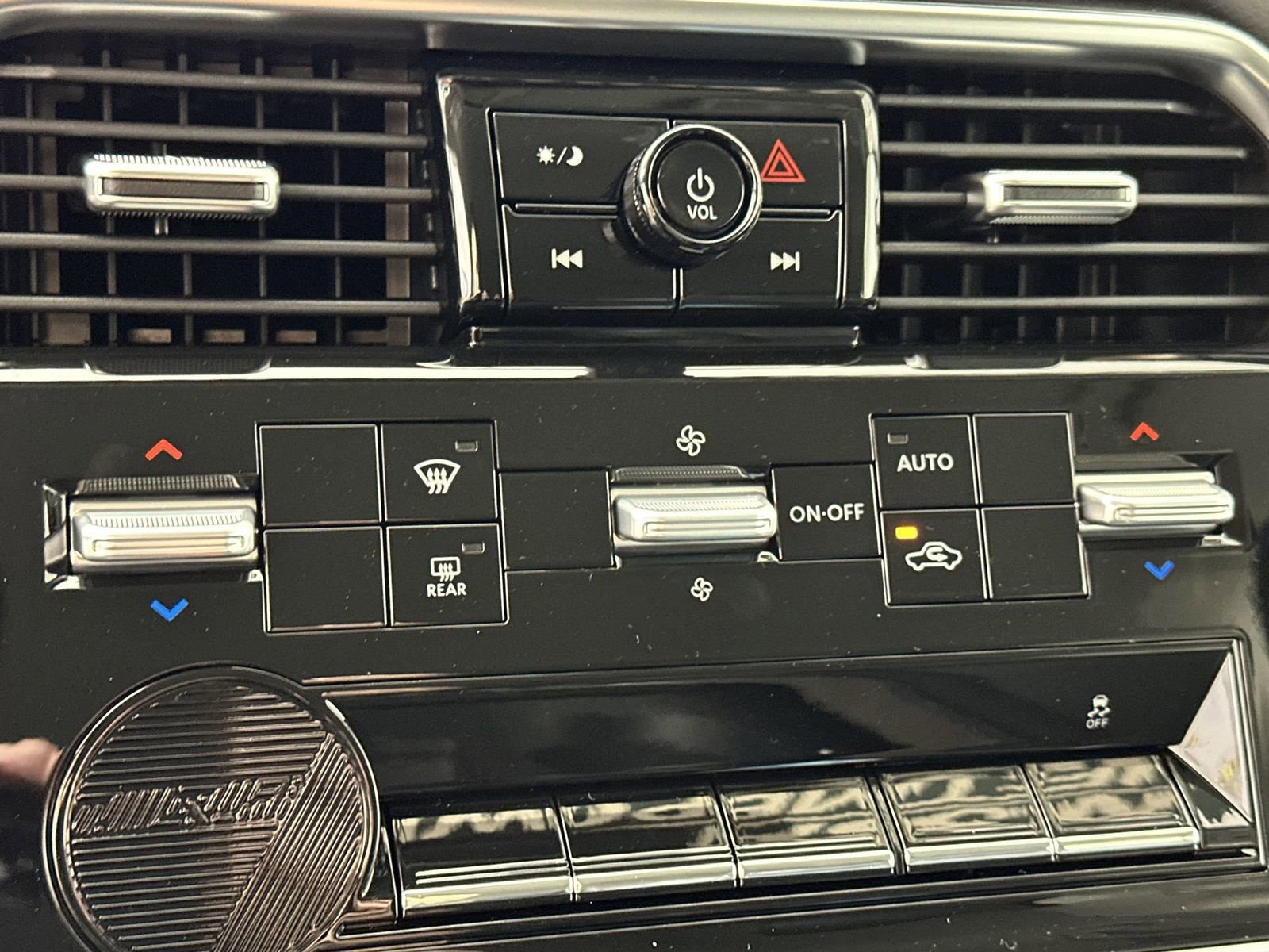 New 2026 Nissan Armada SV image 19