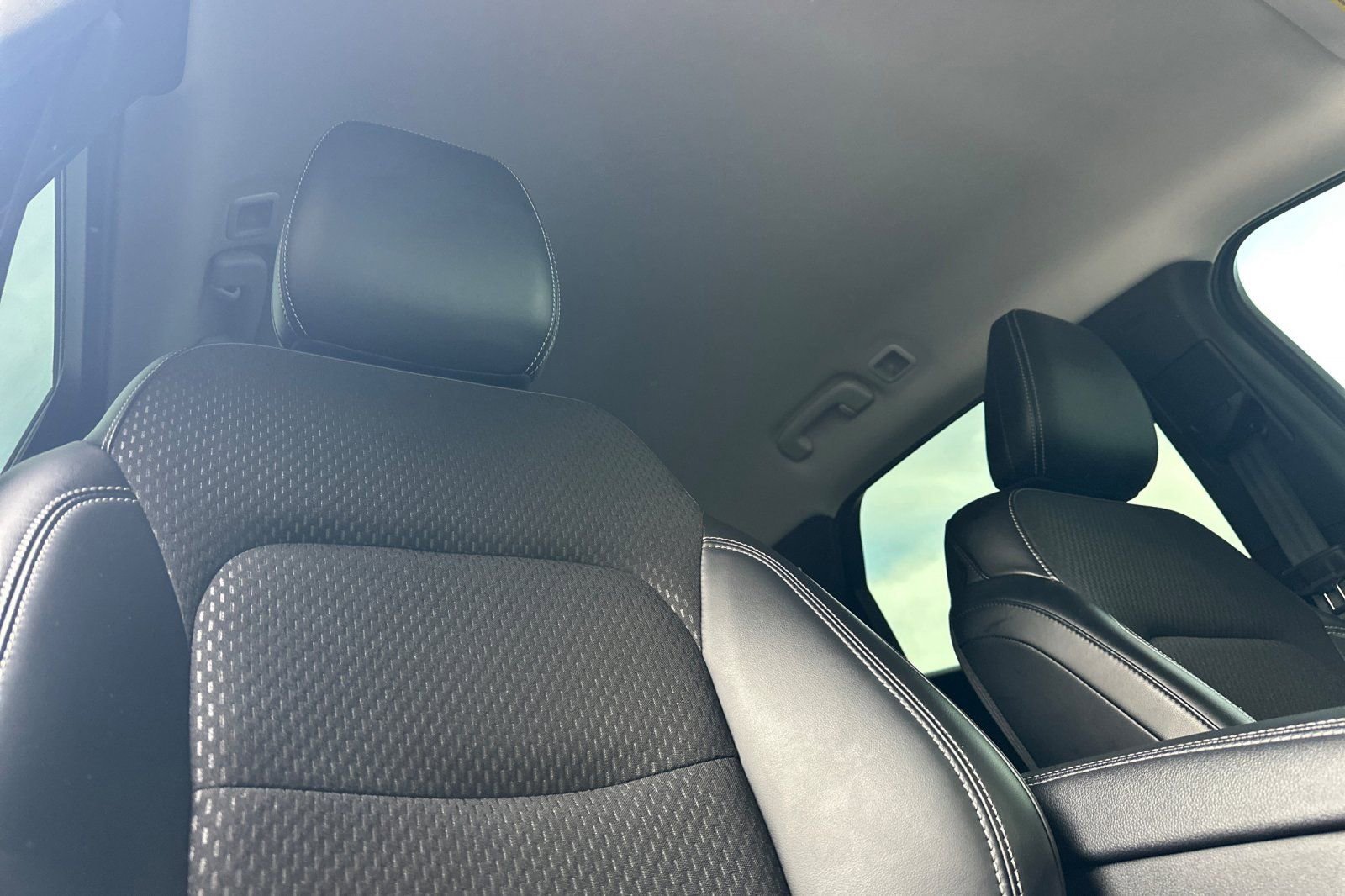 Used 2025 Ford Escape SE FWD image 13